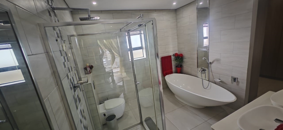 To Let 2 Bedroom Property for Rent in Monte Christo Western Cape